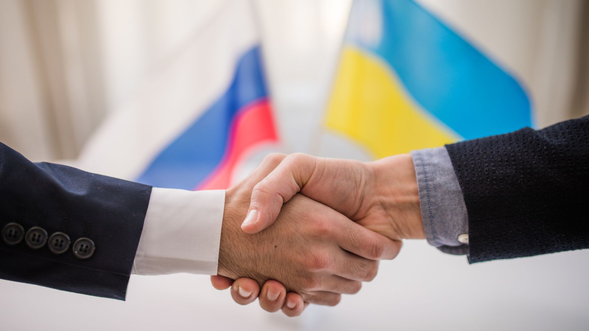 Rusia se hace cargo del Consejo de Seguridad mientras continúa el bombardeo en Ucrania