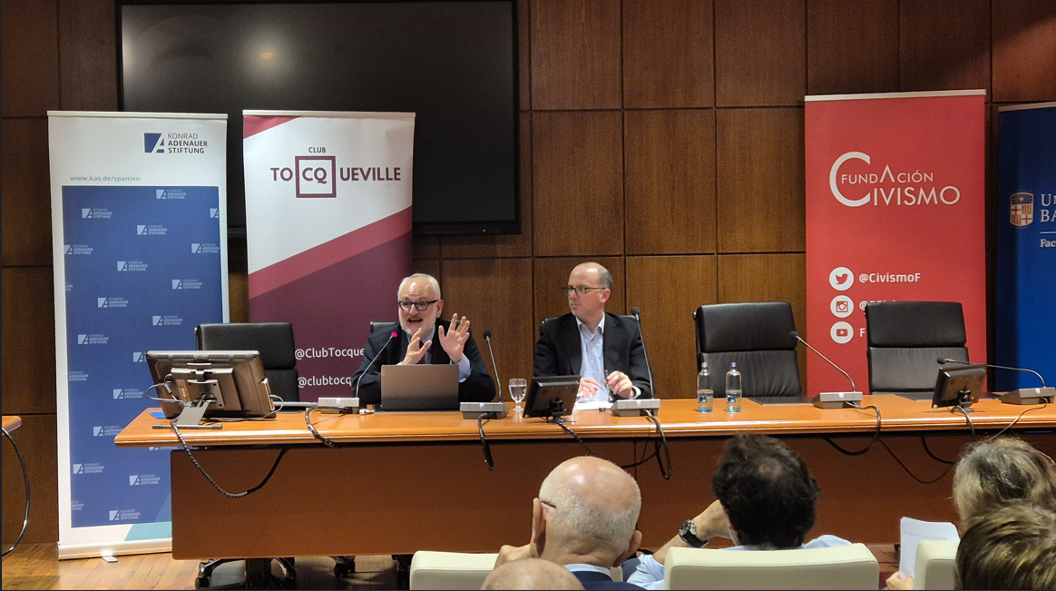 Seminario con Florentino Portero: «Henry Kissinger y las relaciones internacionales»