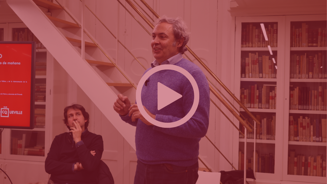 Ángel Rivero «Las utopías que alimentan los totalitarismos del siglo XX están condenadas al fracaso»